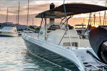 Bateau à moteur