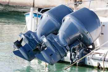 Moteurs de bateaux